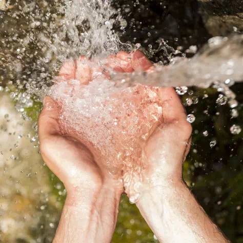 Почему качество воды важно для вашего здоровья: влияние вредных примесей на организм.